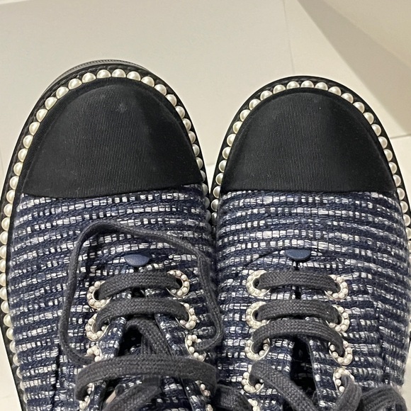 Chanel pearl shoes - Picture 13 of 13